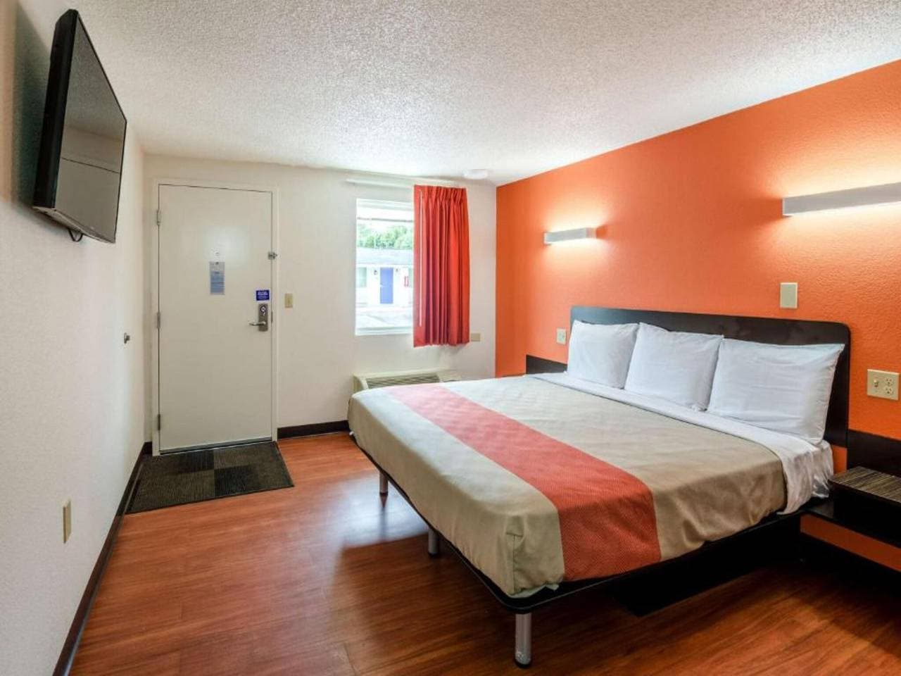 Foto 12 von 23: 1 Kingsize-Bett | Nichtraucher, Kühlschrank mit Mikrowelle