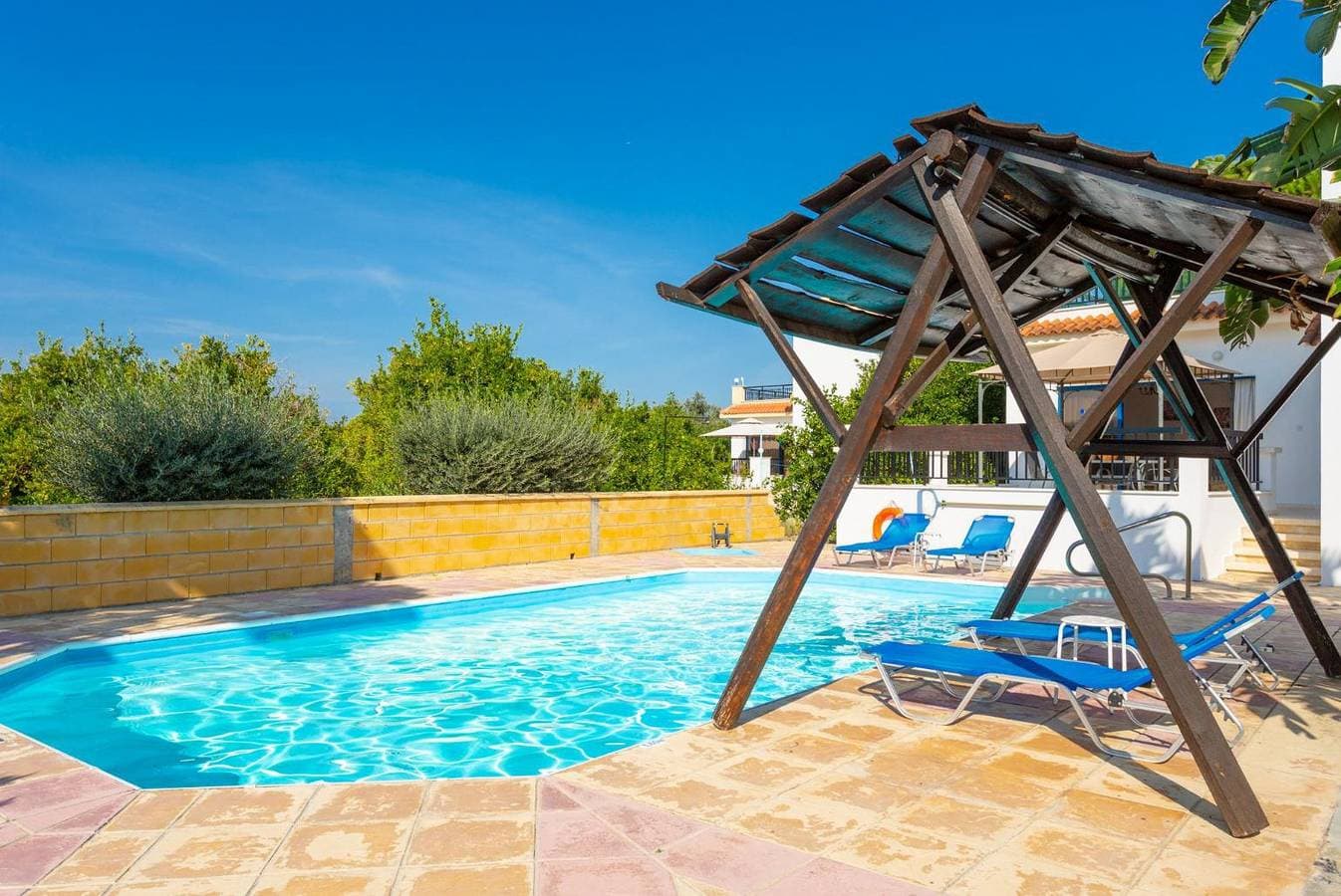 Foto 9 von 31: Villa für 4 Personen mit Terrasse