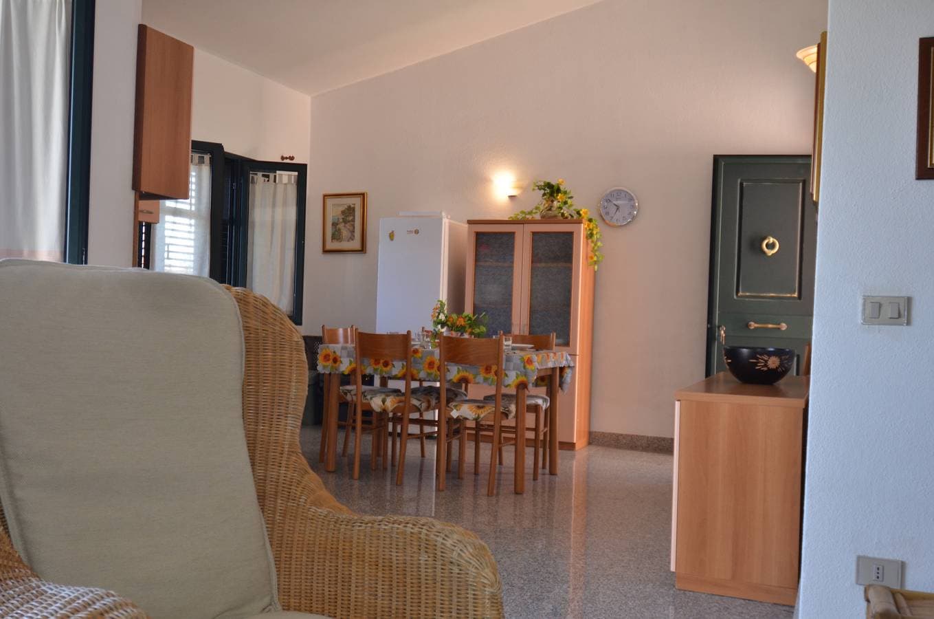 Foto 10 von 15: Appartamento Agrustos, Wifi, Ac (Casa Gai 02)