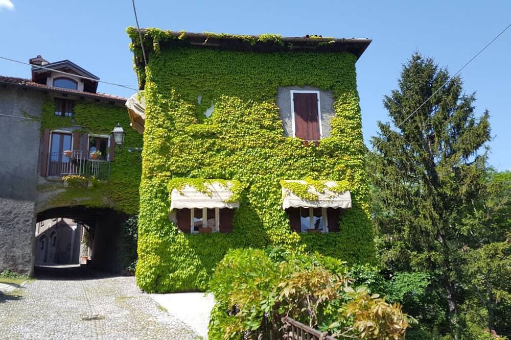 Das Efeuhaus im Schloss, ein sehr ruhiges 400 Jahre altes Haus, neu renoviert. 1