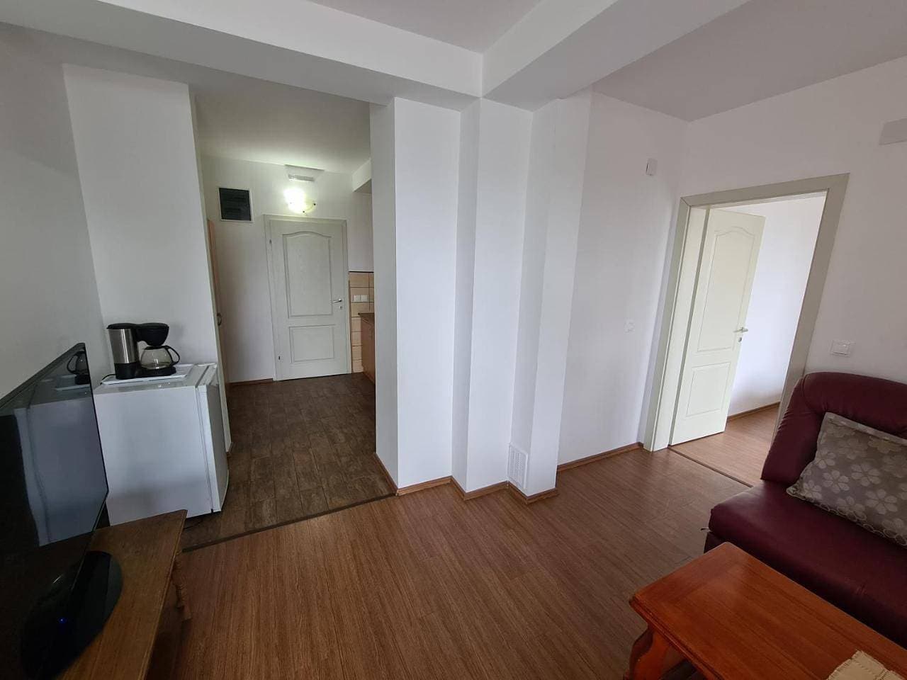 Foto 8 von 15: Family Room with Lake View