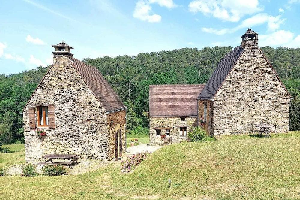 Domaine de chantegrel near sarlat with private saltwater swimming pool 1