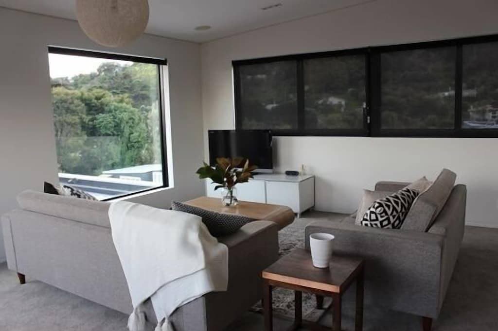 Foto 7 von 8: Moderne, große, offene 1-Zimmer-Wohnung