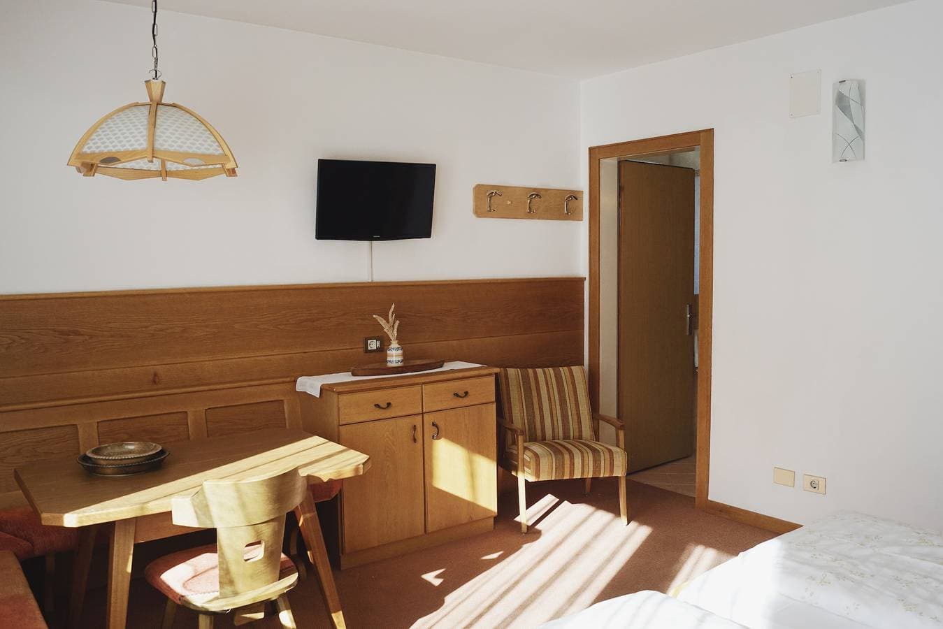 Foto 8 von 15: Ferienwohnung '3' mit Bergblick, Gemeinschaftsgarten und WLAN
