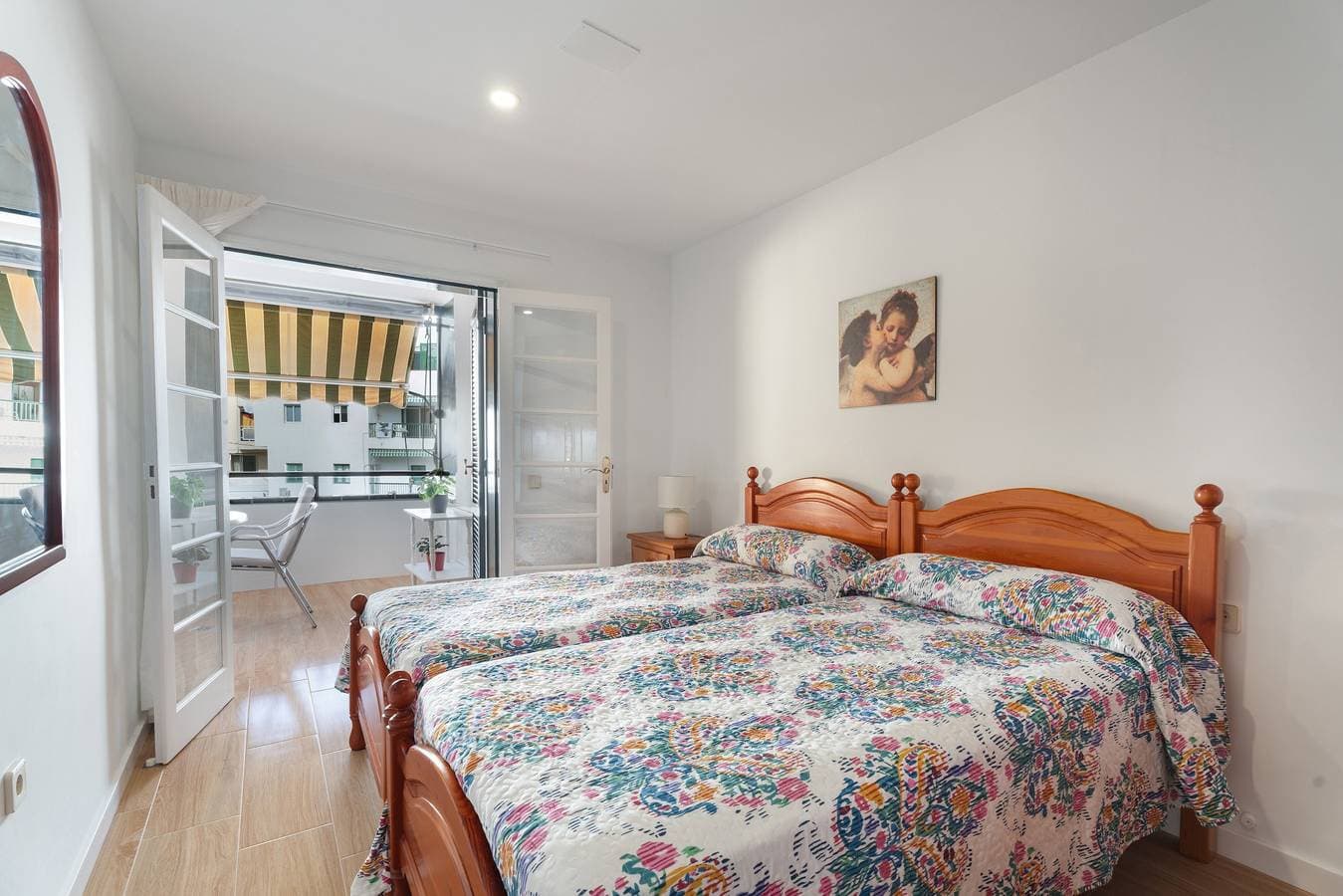 Foto 13 von 28: Ferienwohnung 'Tomasol' mit Meerblick, privater Terrasse und WLAN