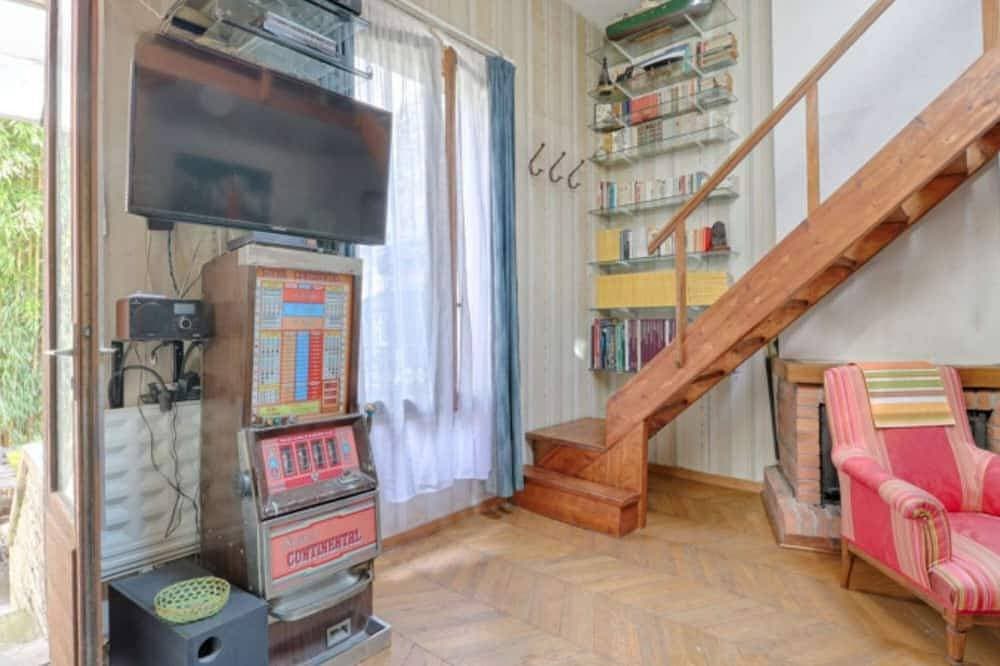Discover Les Bamboos de Malakoff, a whole house on the outskirts of Paris 1