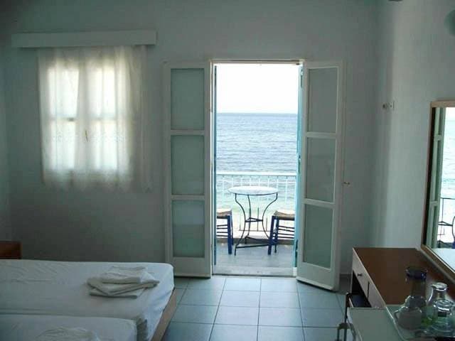 Foto 4 von 5: Economy Twin Room with Mountain View