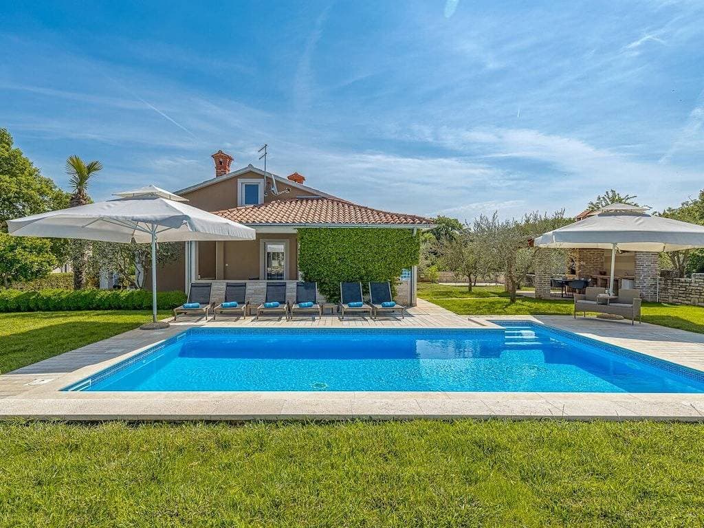 Foto 2 von 25: Villa in Selina mit Schwimmbecken