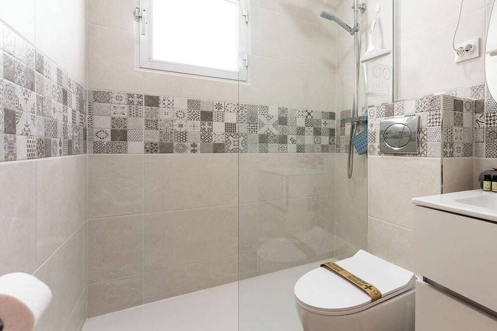 Foto 7 von 19: Bright central 2Br Stay Balcony & Sea View