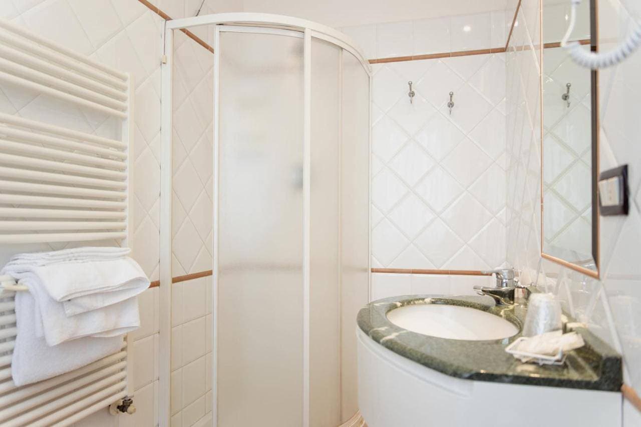 Foto 4 von 9: Quadruple Room (2 Adults + 2 Children)
