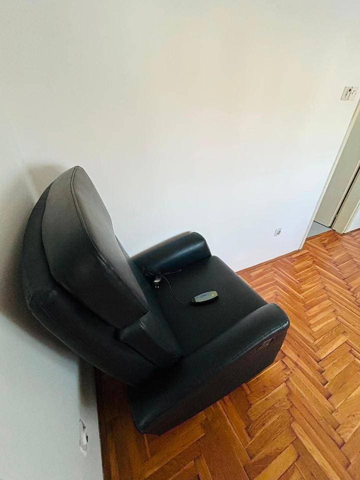 Foto 8 von 19: Three-Bedroom Apartment with Balcony