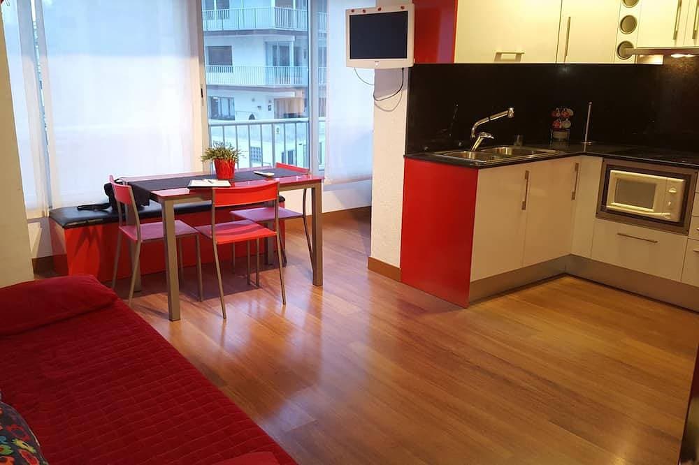 Geräumiges Studio (Umgebung) renoviert, sehr gut ausgestattet, nur wenige Schritte vom Str 1