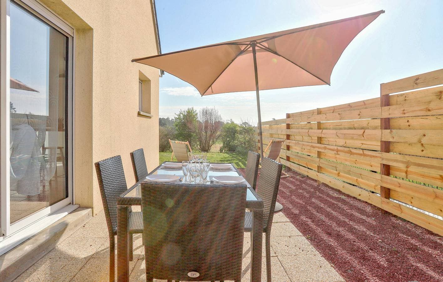 Foto 3 von 29: Appartement am Strand mit Garten und Parkplatz