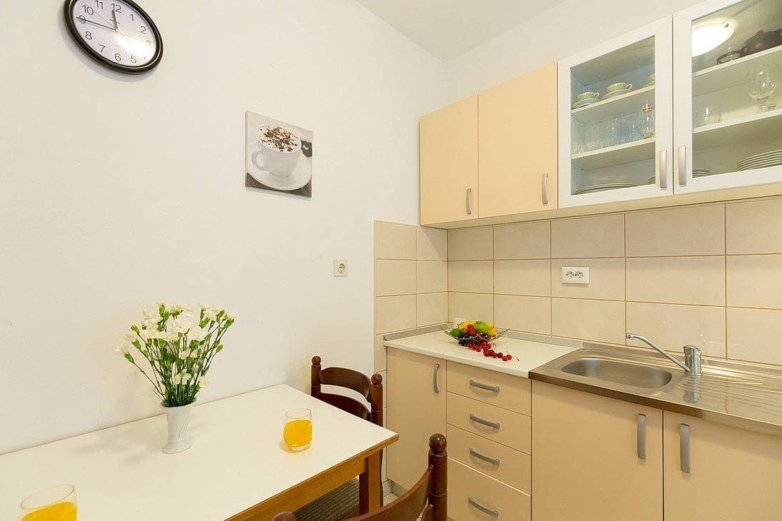 Foto 13 von 26: 2-Zimmer-Ferienwohnung mit Terrasse und Meerblick Tri Zala (Korcula) A-4346-a