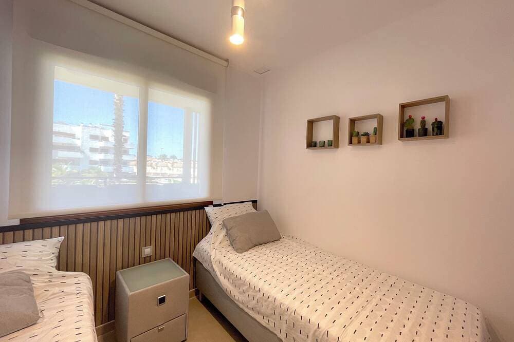 Foto 3 von 18: Luxury Apartment in Cabo Roig , 2 Pools and Lovely Gardens