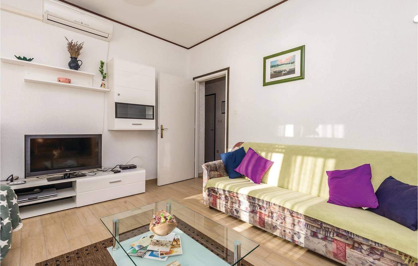 Foto 13 von 35: Gemütliche 2-Zimmer-Wohnung mit WLAN, Parkplatz und Terrasse, 1 km vom Strand entfernt
