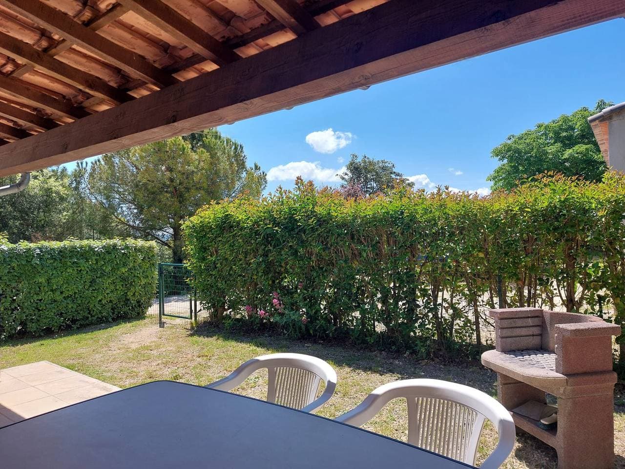 Foto 2 von 16: Gîte Le Micocoulier La Fontinelle – Ruhige Ferienhäuser in der Ardèche