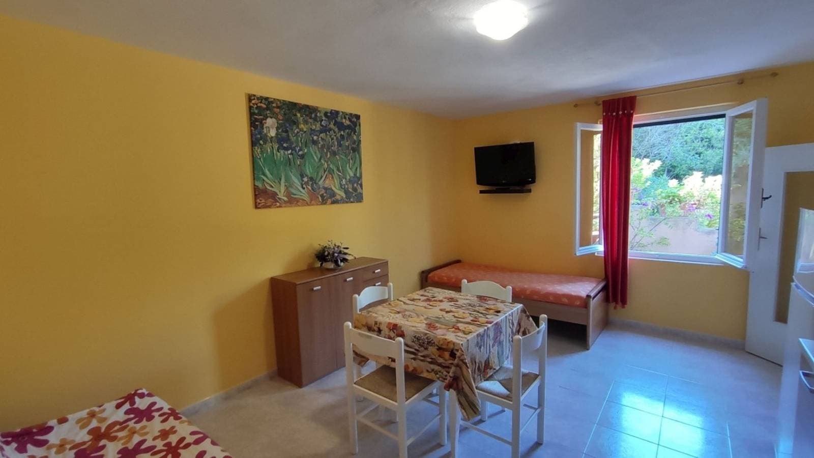 Foto 10 von 19: Ferienwohnung für 5 Personen mit Terrasse