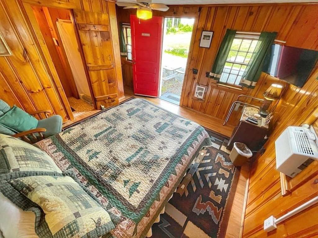 Foto 3 von 25: 14 1Br Cottage in Bar Harbor Open Hearth Inn