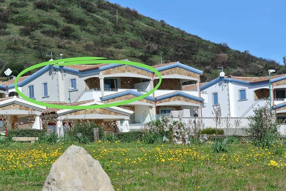 Foto 8 von 24: Ferienwohnung mit Balkon und Meerblick