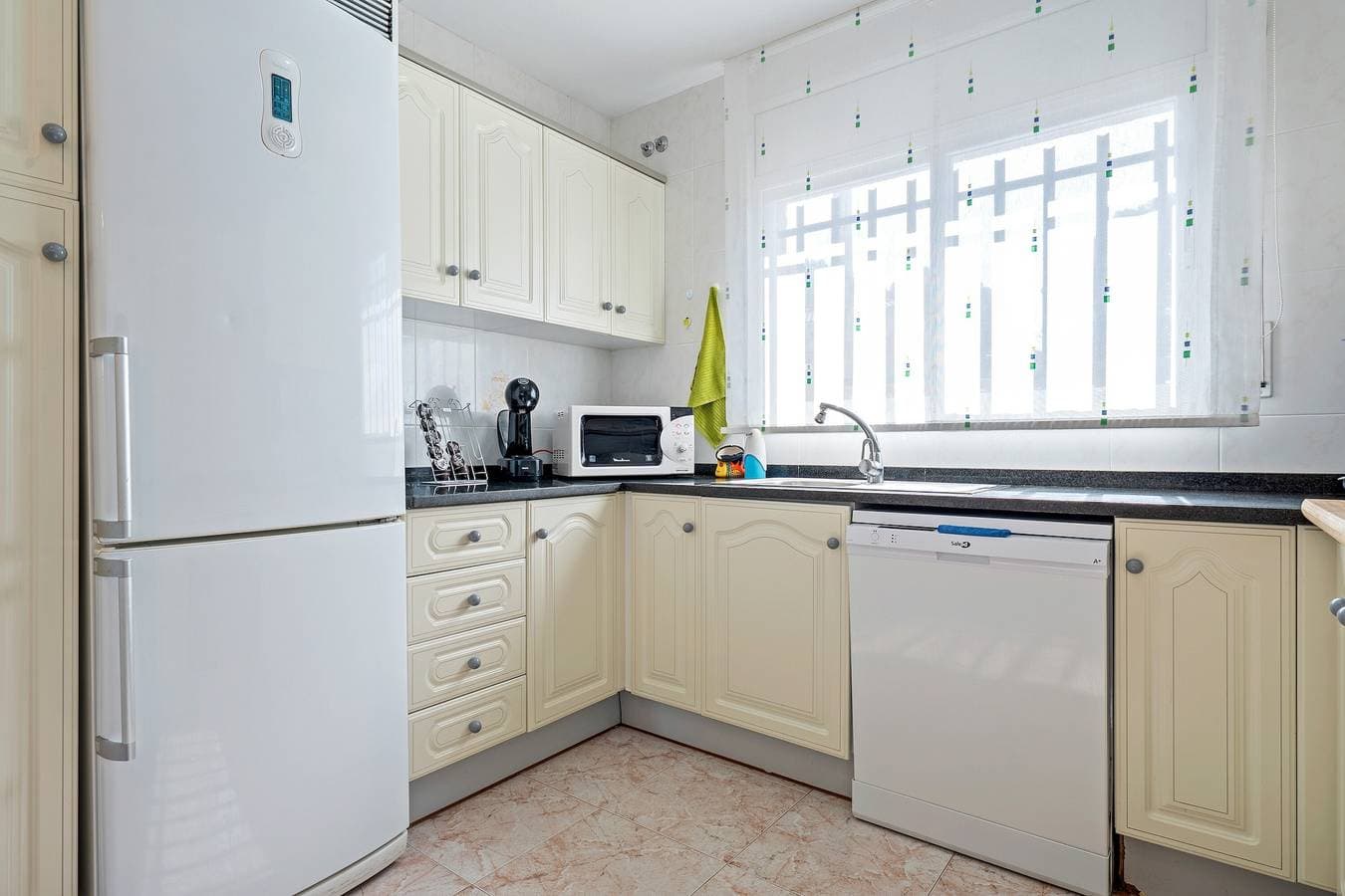 Foto 8 von 33: Ferienhaus 'Anglada' mit Meerblick, privatem Pool und Klimaanlage