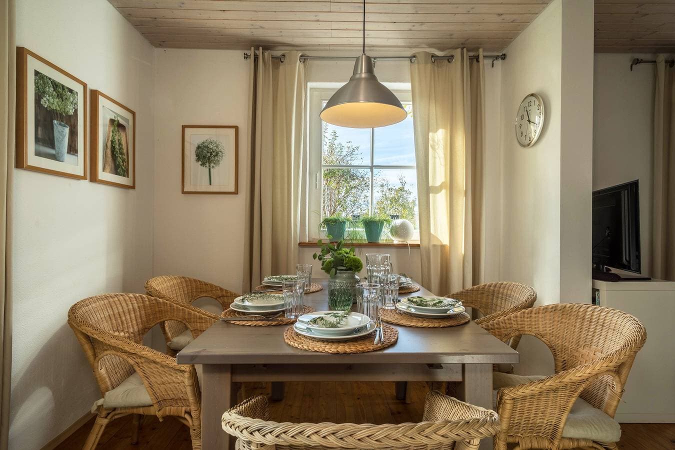 Foto 10 von 29: Ferienhaus 'Landlust-Karsee' mit Bergblick, privater Terrasse und WLAN