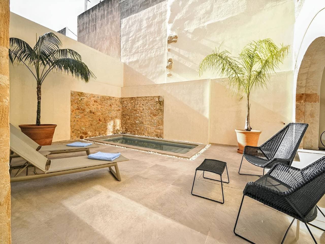 Foto 5 von 26: Moderne Villa in Petra mit Pool