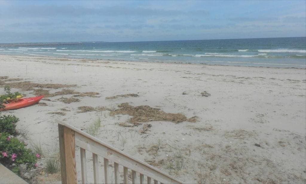 Sea Breeze - W007 Wonderful Beachfront Oceanfront property for the whole family 1