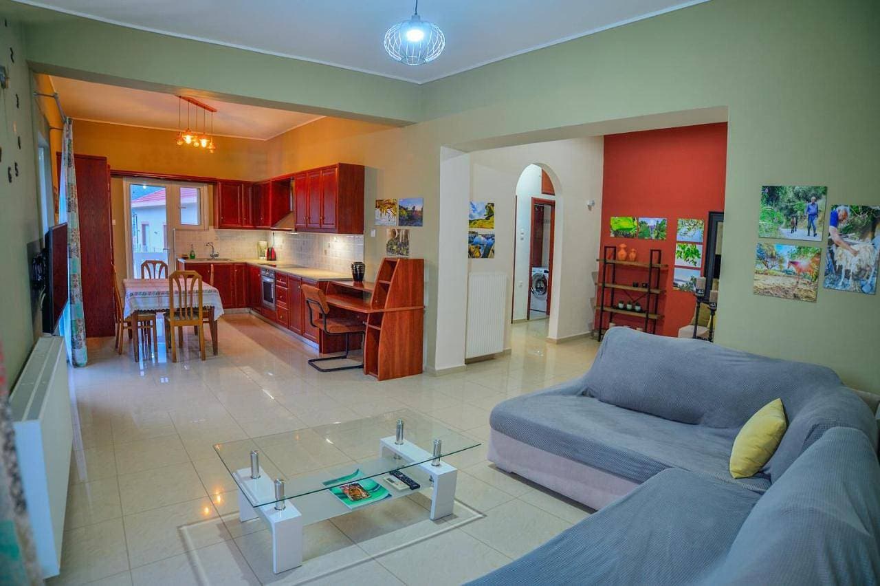 Mpoulakis Apt 98 1