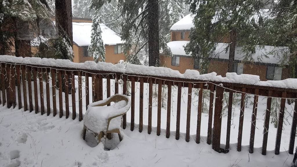 King´s Cabin Mtn Retreat am Shaver Lake! - Nr Village, WLAN, A / C, Prem Property! 1