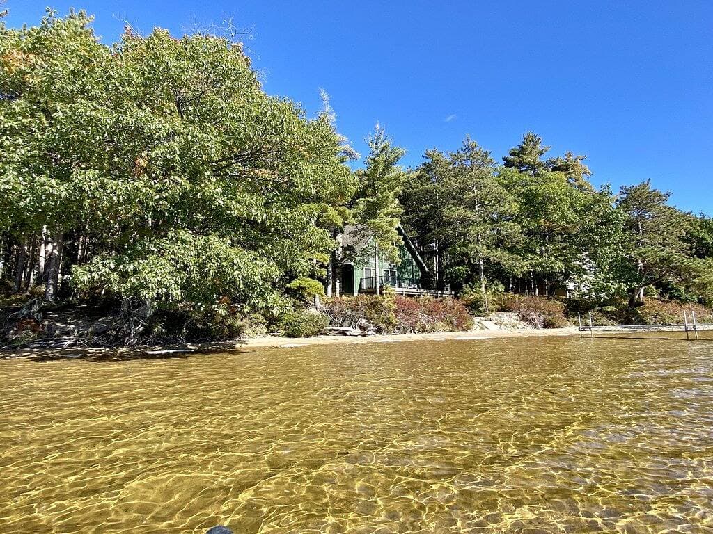 Foto 8 von 18: 🍀 The Lucky Charm on Beaver Island's Lake Geneserath!