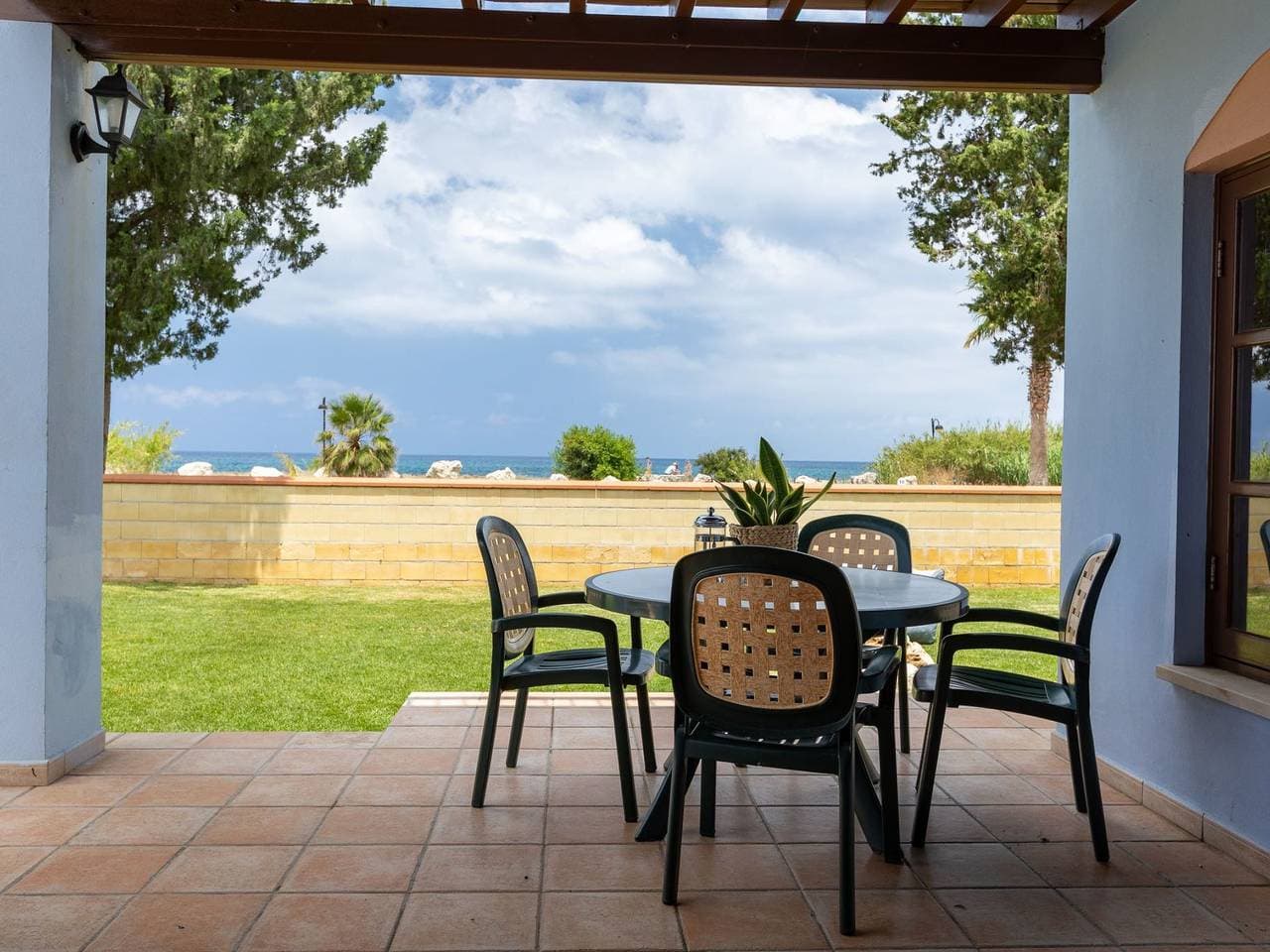 Foto 5 von 27: Beach Front 3-Schlafzimmer-Villa - 1. Linie vom Strand
