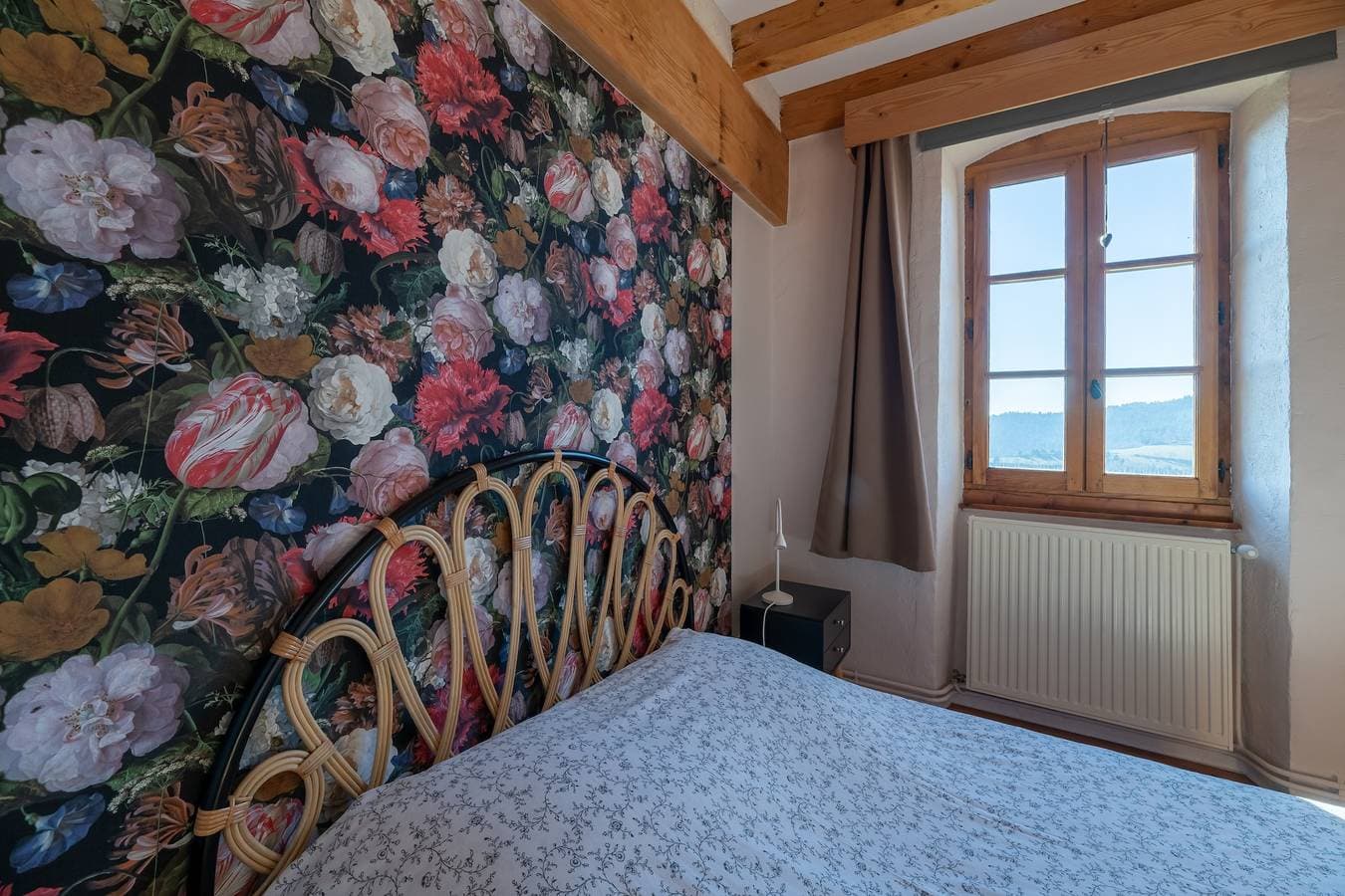 Foto 5 von 22: Gästehaus „La Chastanha – Zimmer 2“ mit Bergblick