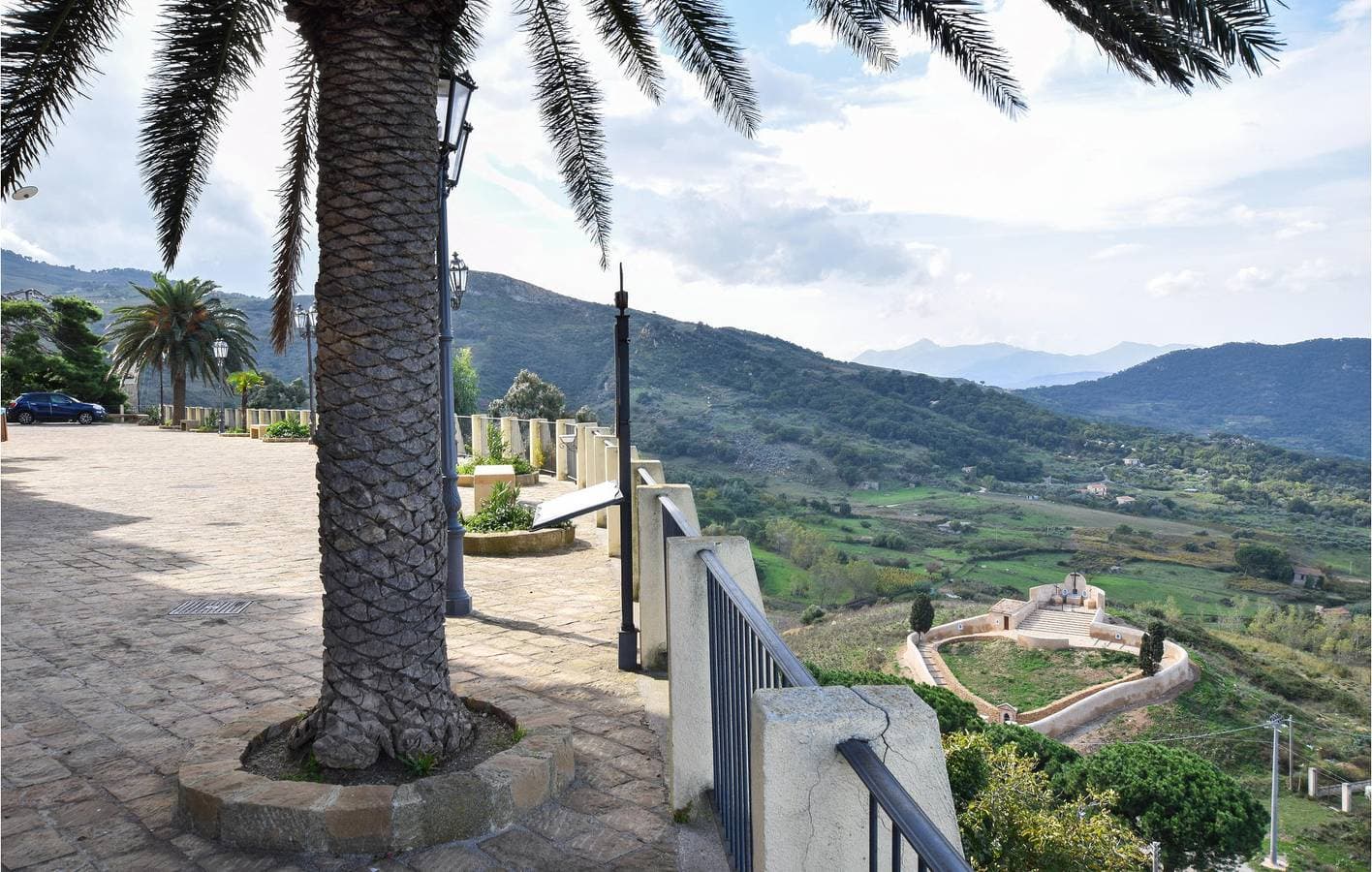 Foto 7 von 27: Meerblick Apt: 70sqm, WiFi, Terrasse, Küche | Tusa 300m