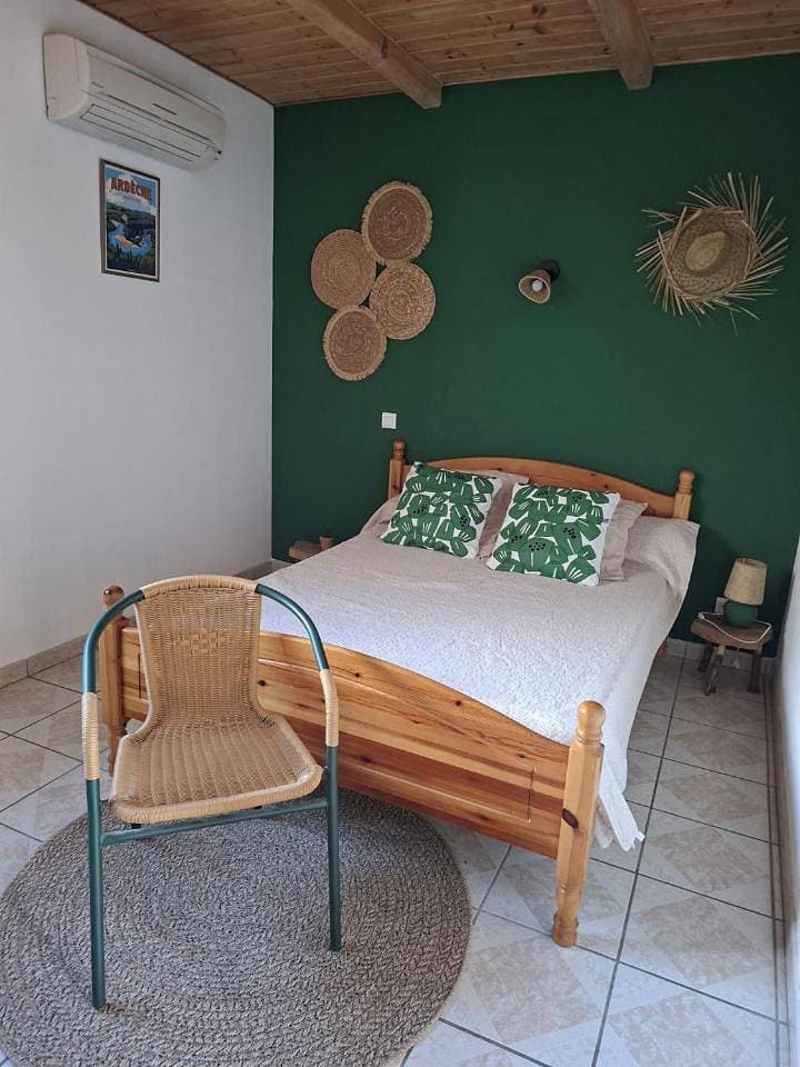 Foto 6 von 7: Double Room with Private Bathroom