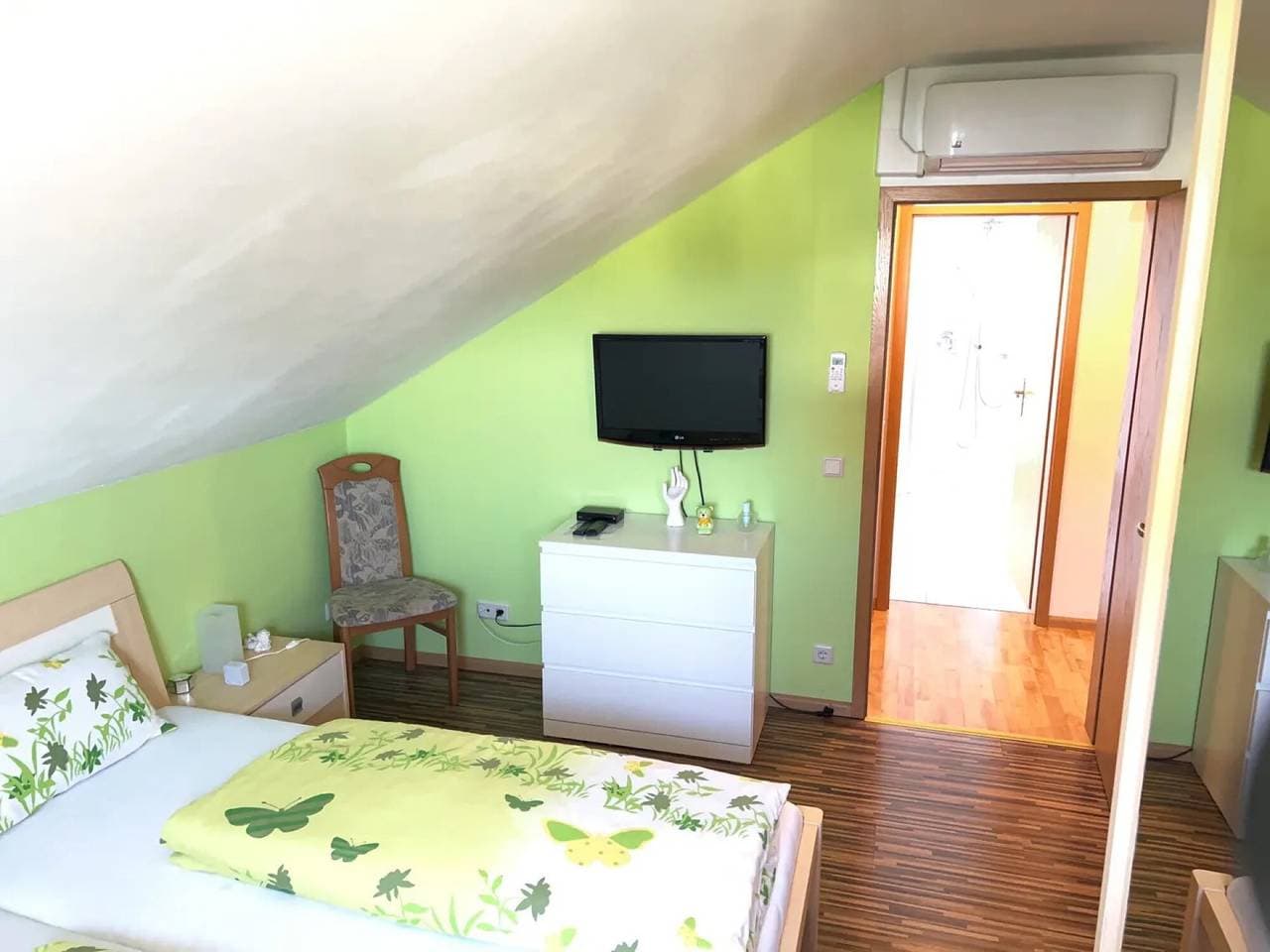 Foto 6 von 12: Apartment 'Schoeni' mit Balkon, WLAN und Klimaanlage