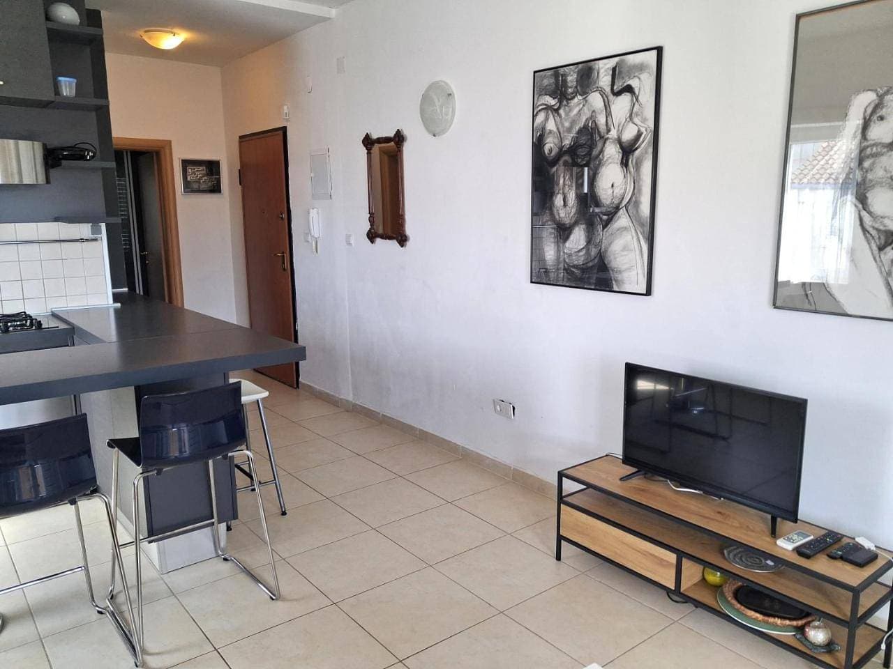 Foto 8 von 17: One-Bedroom Apartment with Balcony and Sea View