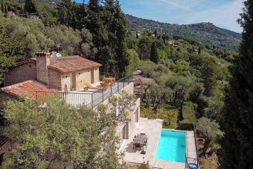 Foto 12 von 16: Elegant villa with breathtaking views