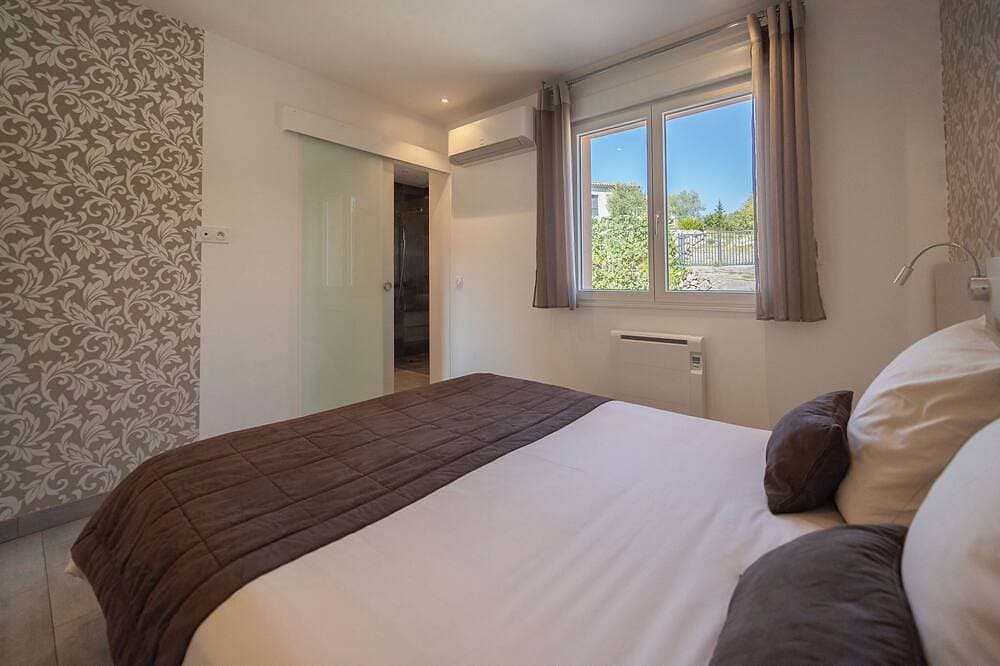 Foto 2 von 23: South Ardeche Neue Villa mit privatem Pool - 6 bis 8 Personen