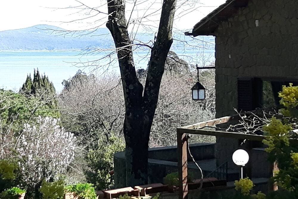 Foto 7 von 30: Hebald Gästehaus: Suite mit privatem Garten.