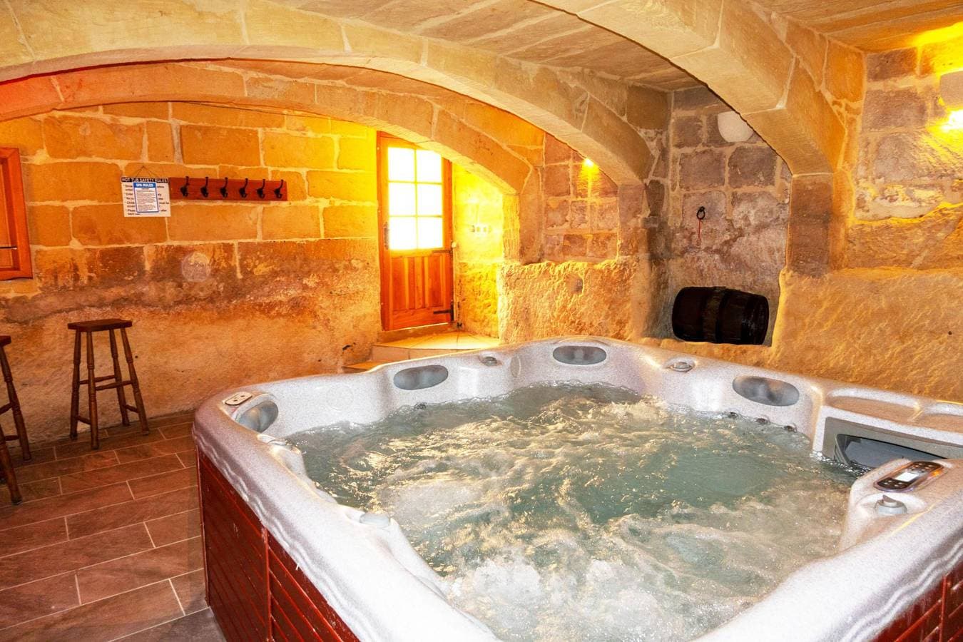 Villeleynah Amazing Gozitan Villa + Pool 1