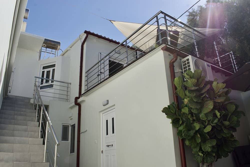 Foto 10 von 29: \"Spyros\" 1-Room Apartment - Simple, cozy, close to the beach