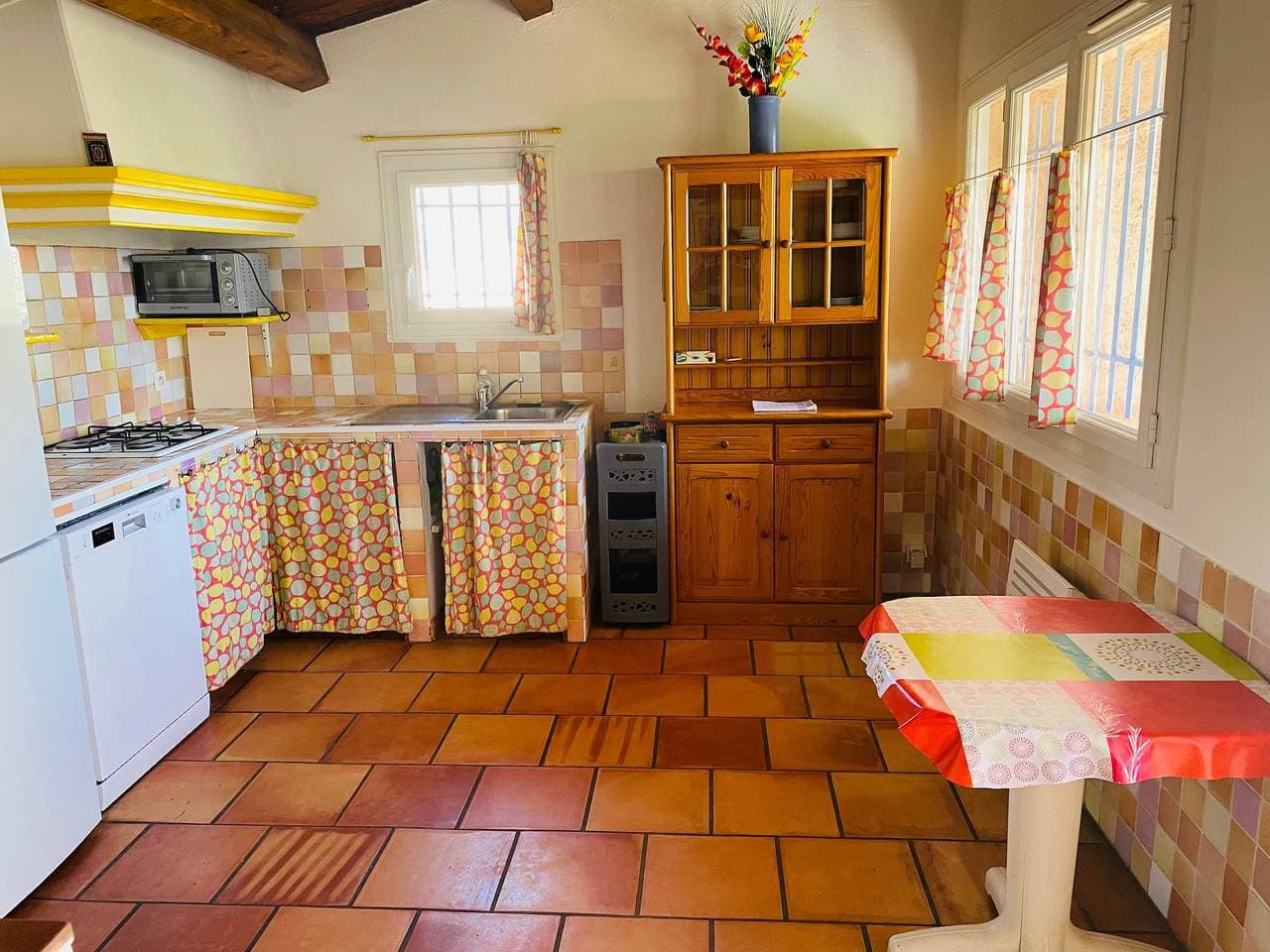 Foto 4 von 25: Ferienhaus 'Maison, piscine, animaux, jardin' mit Gemeinschaftspool, privater Terrasse und WLAN