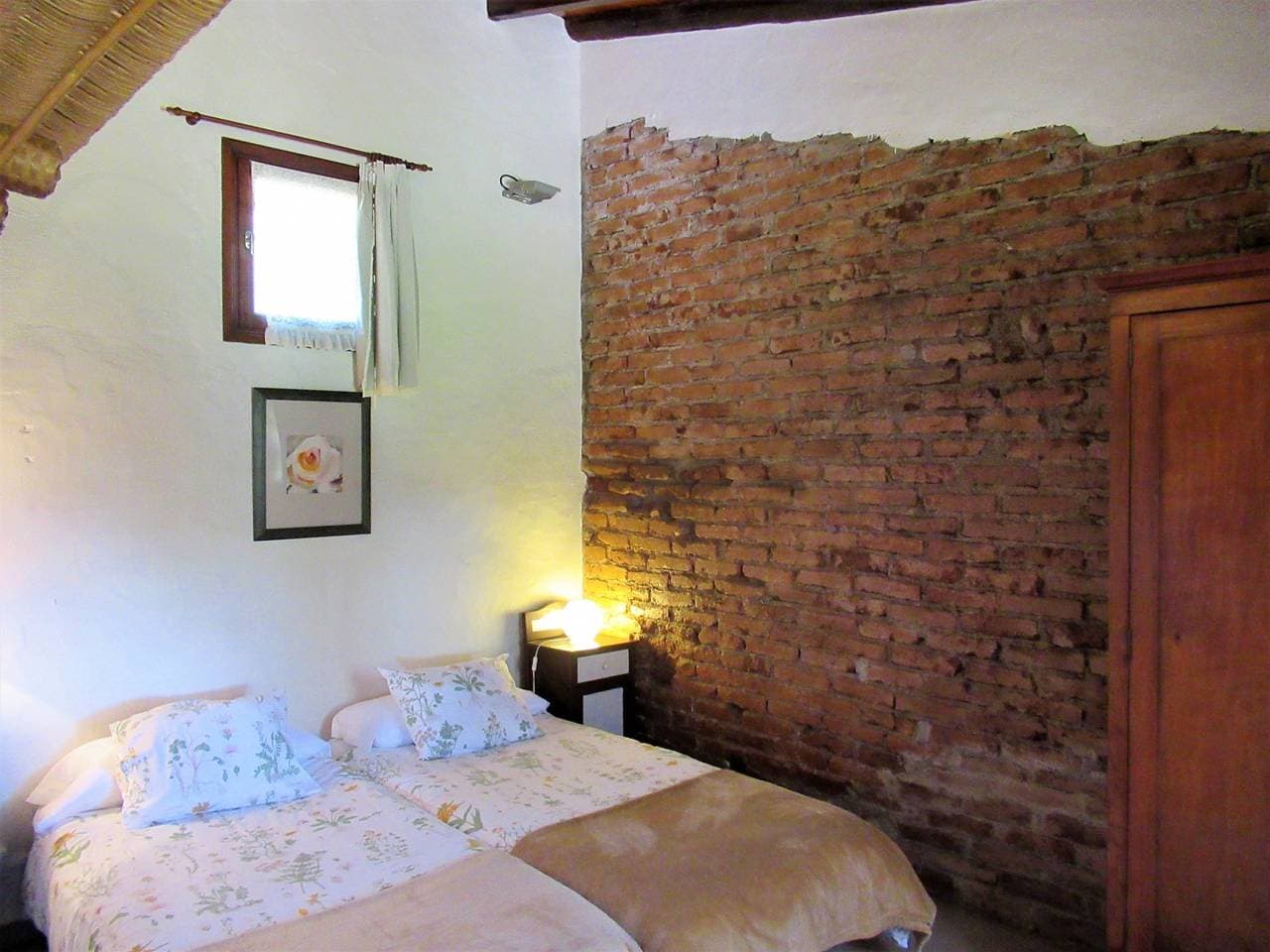 Foto 7 von 28: Vivelorural: Alpendre de Ayala, piscina y jardín