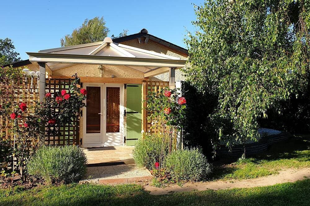 A 10 kms d'Angers small independant house 2 persons quiet countryside 1