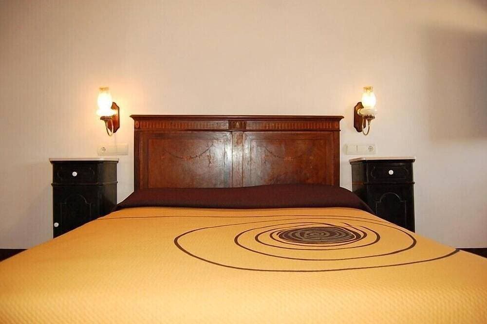 Foto 6 von 30: Casa Alerny – Authentisches katalanisches Landgut zwischen Kirschbäumen