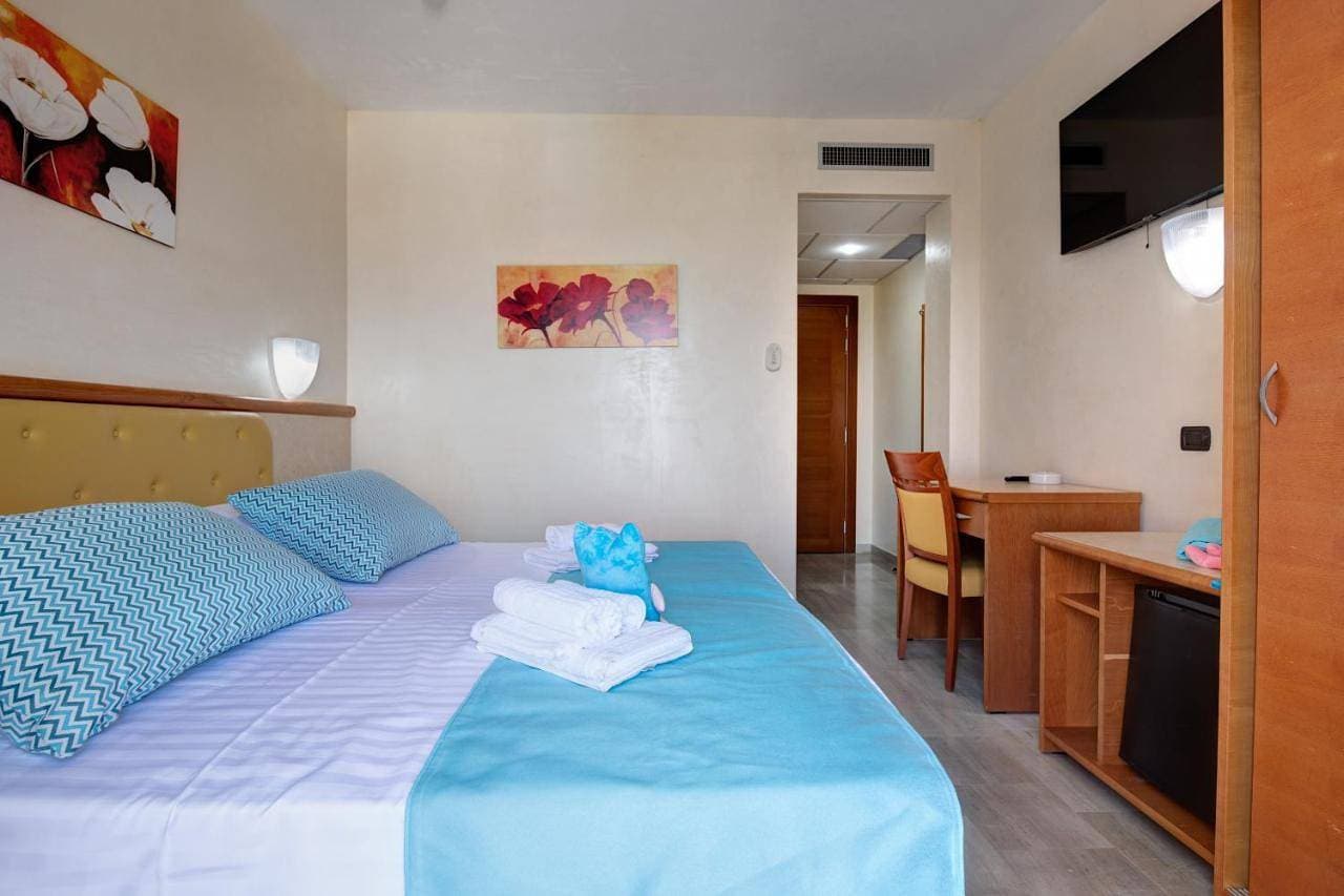 Foto 6 von 10: Double or Twin Room with Pool View
