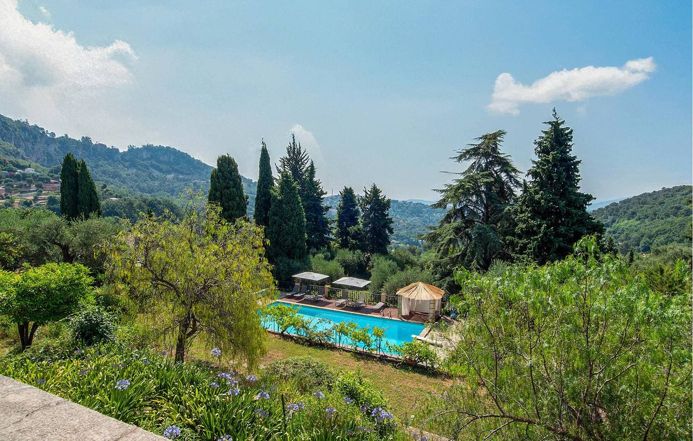 Foto 2 von 24: Wunderschöne Wohnung mit Meerblick, Pool und Parkplatz, 2 km von Grasse und Cabris entfernt