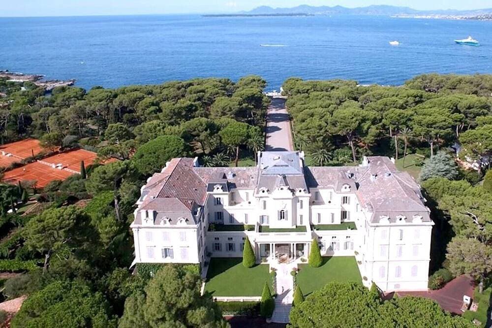 Foto 7 von 16: Antibes: Hervorragendes klimatisiertes T2, 200 m von den Stränden entfernt. Zimmer mit Terrasse, geschlossener Park