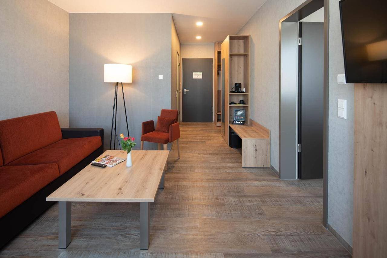 Foto 7 von 12: Family Room